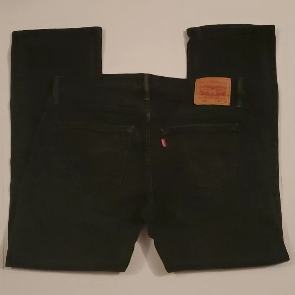 Levis this pair